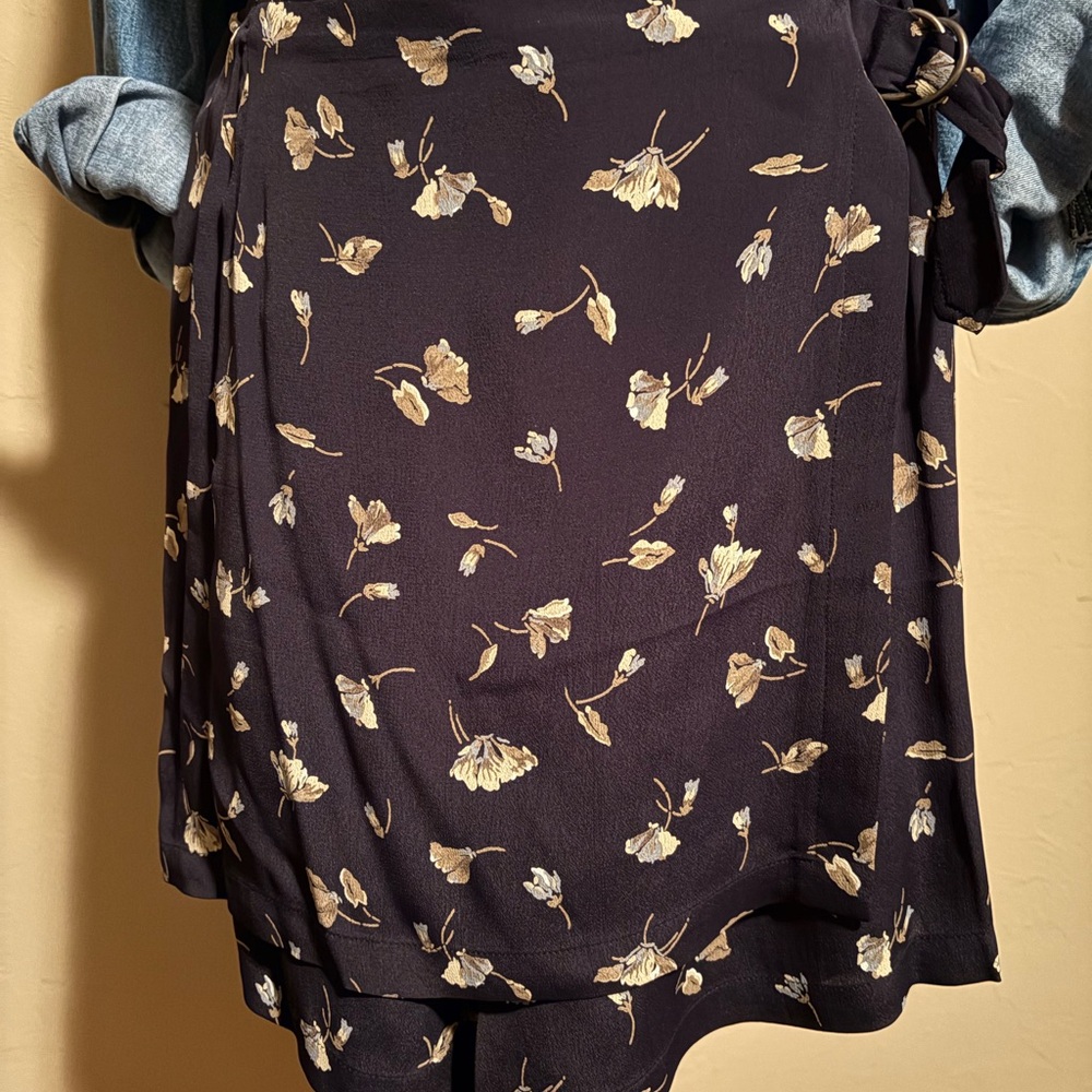 Anne Klein Black Skort with Cream Floral Print